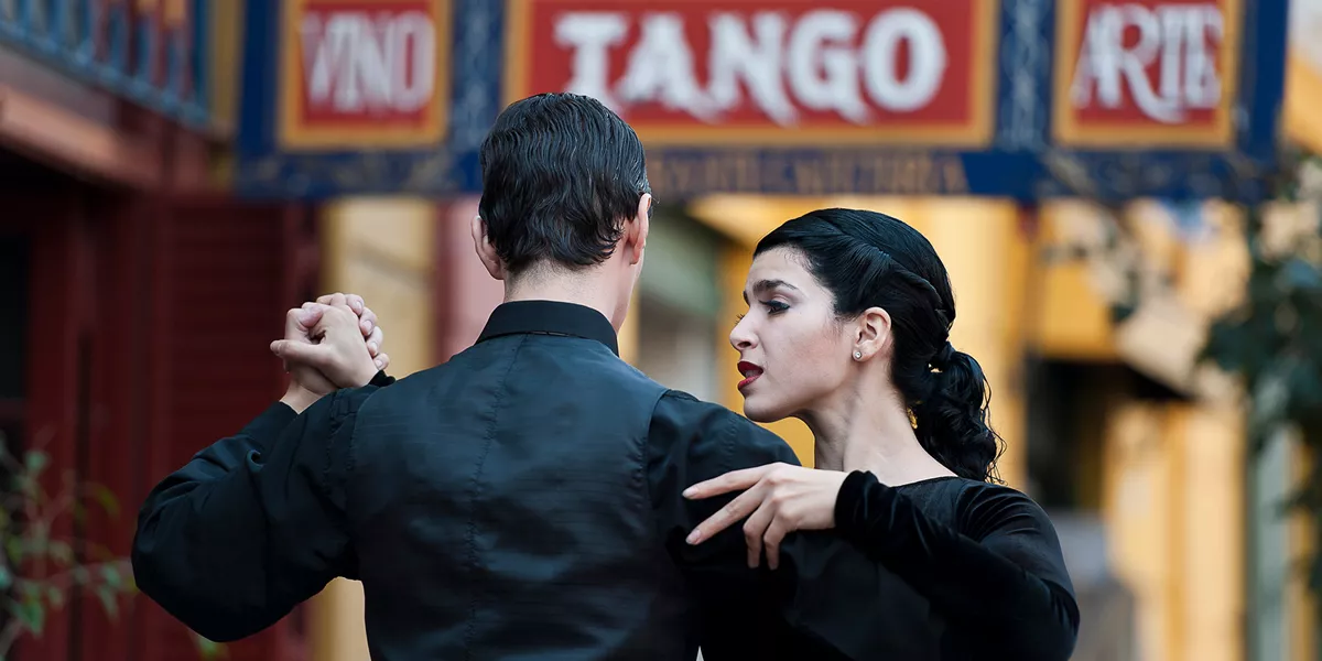 couple dancing tango