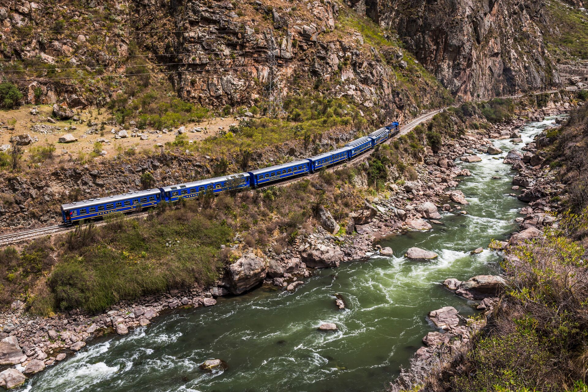 Peru Train To Machu Picchu, Traveling Mountain Railroad (1)